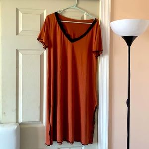 Sleep shirt with splits on the side size M/L